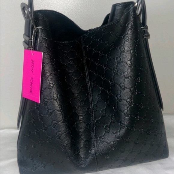 NWT RARE!!!Betsey Johnson Skull Embossed Millie Hobo bag - Picture 6 of 11